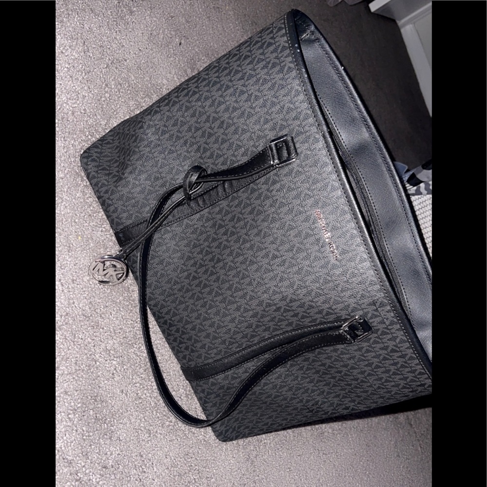 COPY - Michael kors black tote large